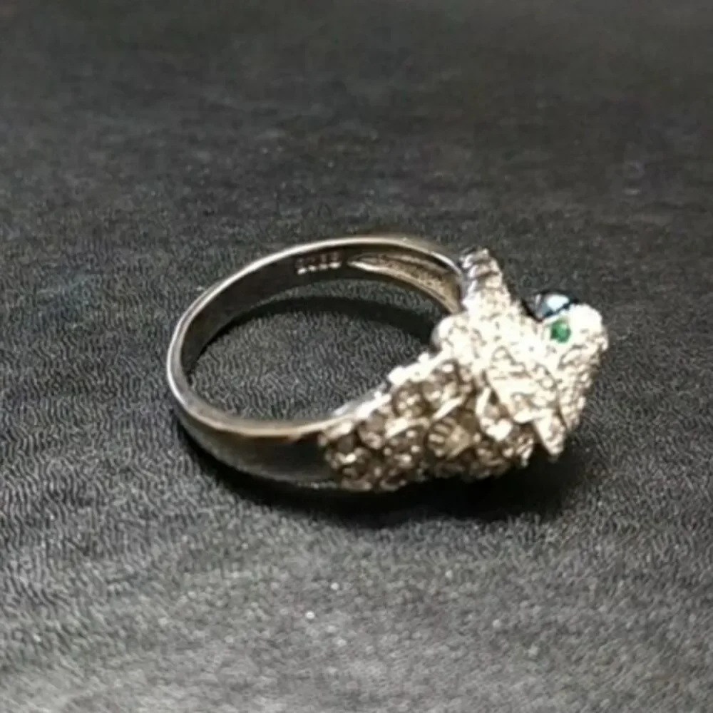 Sterling silver eagle head ring size 8